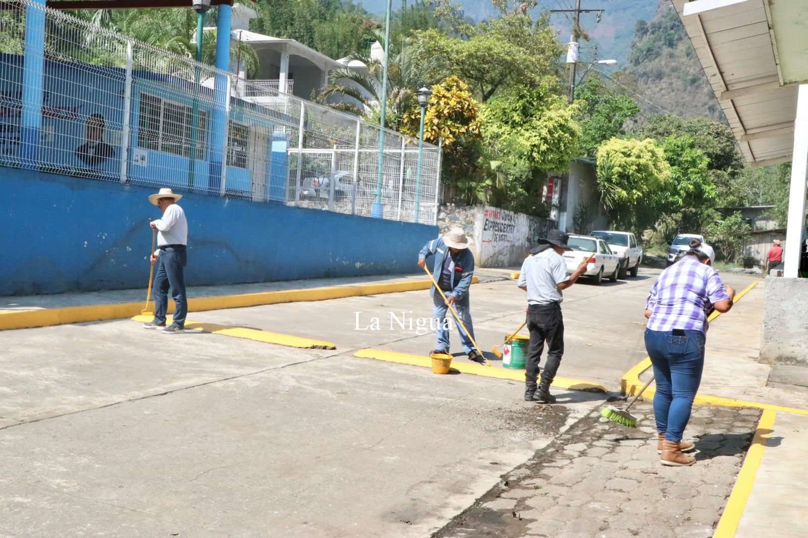 Realizan campaña "Embelleciendo nuestro Municipio" en Ixtaczoquitlán 2 img 20220425 wa00467238177687298810444