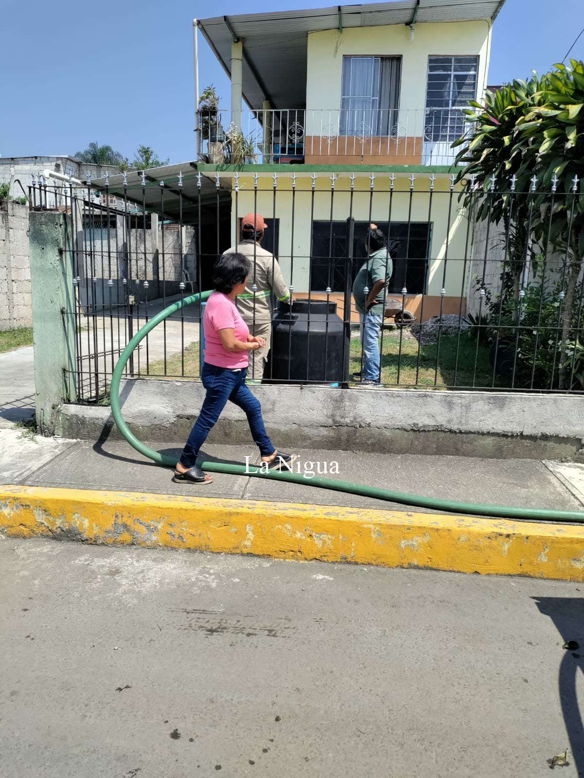 Por estiaje distribuye CASF agua en pipas para colonias y comunidades que lo requieran 4 img 20220425 wa00723496684534335125705