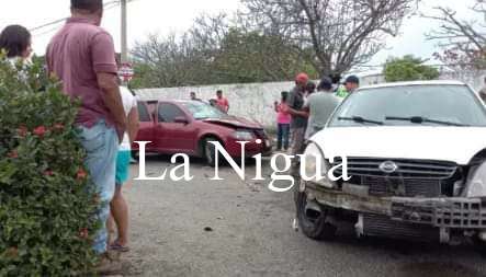 Aparatoso choque frente al Panteón de Lomas de Barrillas, deja siete lesionados 1 img 20220426 wa00381927421740874692446