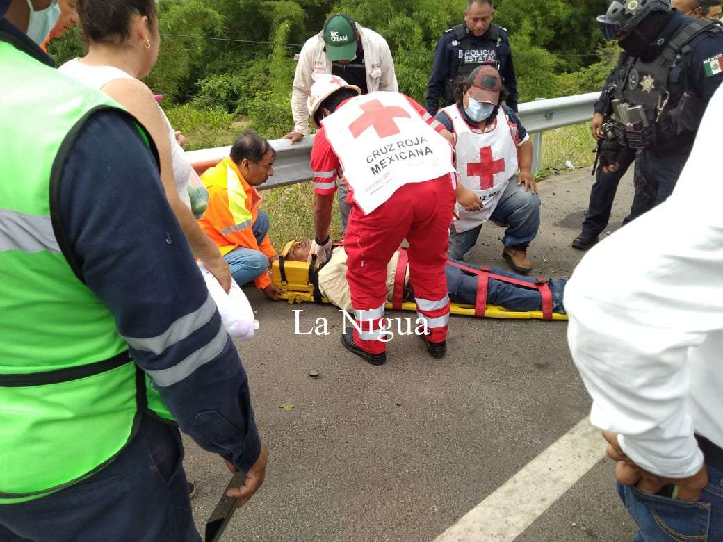 Resultan seis personas heridas y miles de pesos en daños en Martínez de la Torre 3 img 20220426 wa00555973564900437940383