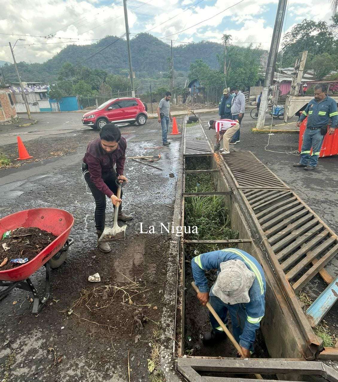 Inicia Ayuntamiento con limpieza de alcantarillas para evitar inundaciones 2 img 20220426 wa00585701578424835758162