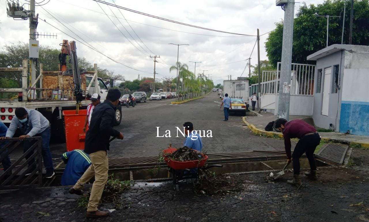 Inicia Ayuntamiento con limpieza de alcantarillas para evitar inundaciones 1 img 20220426 wa0060253262182470082756