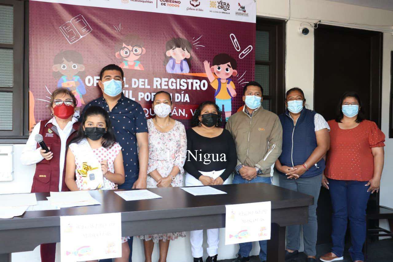 Participan niña y niños en el evento Oficial del Registro Civil por un Día 2 img 20220429 wa00308187692803103386256