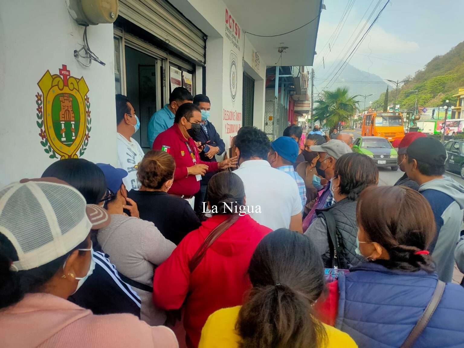 Piden artesanos que no se muevan paradas de AU de circunvalación en Orizaba