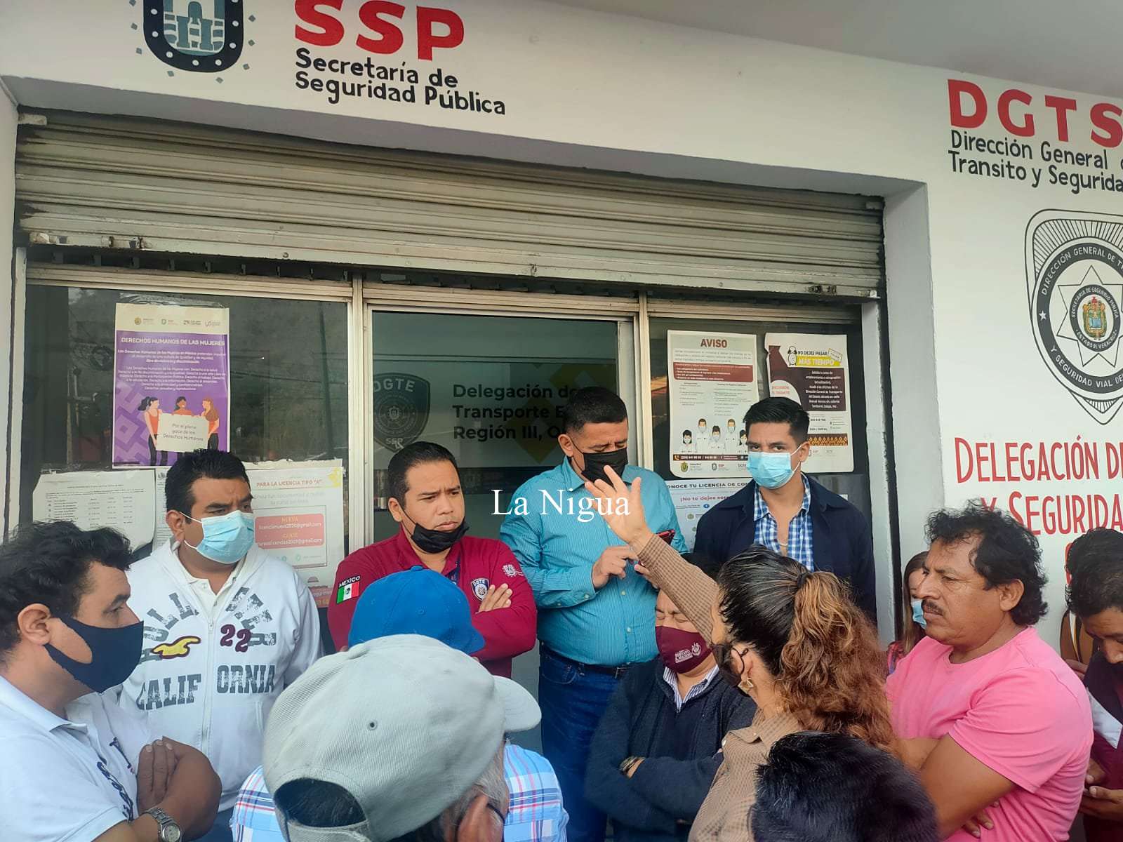 Piden artesanos que no se muevan paradas de AU de circunvalación en Orizaba 4 img 20220430 wa00113602100491925008554