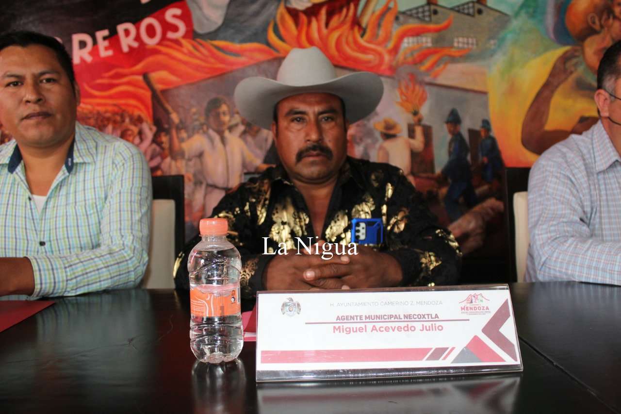 Toman protesta agentes y sub agente municipales 5 img 20220502 wa00652982033264298963220