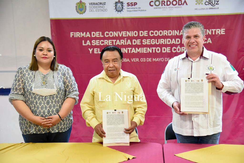 Firma Presidente y Secretario de SSP convenio de coordinación para seguridad de Córdoba 11 img 20220503 wa00668516326946531521095
