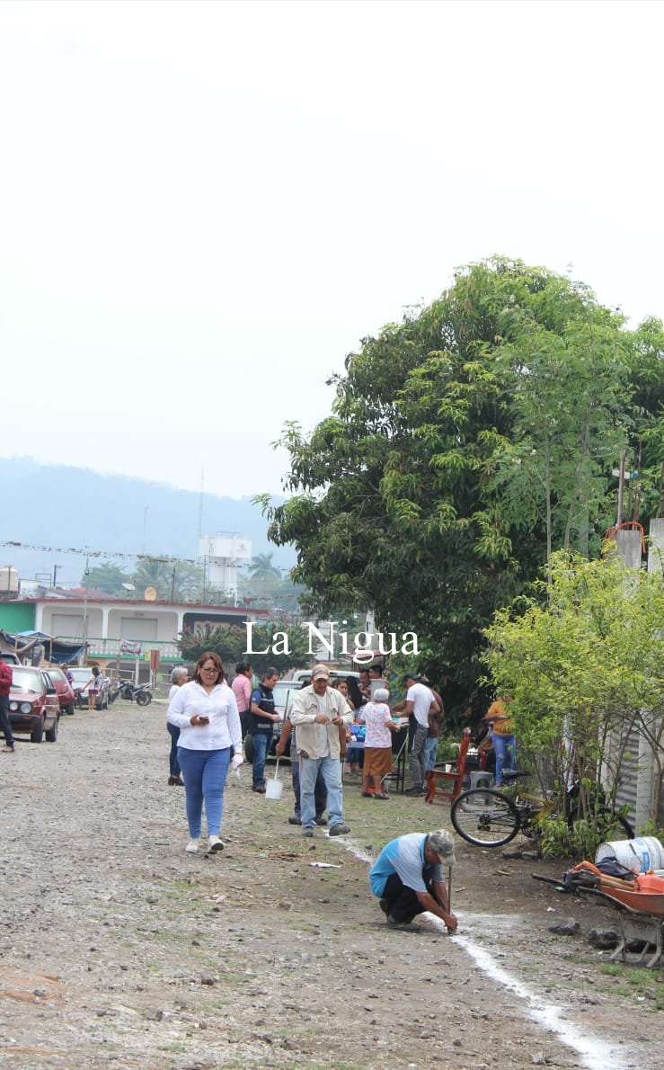 Alcalde de Atoyac da banderazo de primera obra de administración 2022-2025 2 img 20220503 wa00914563973240940901857