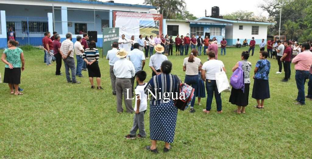 Mejorarán acceso escolar en Coapichapa y luminarias en Villa Libertad