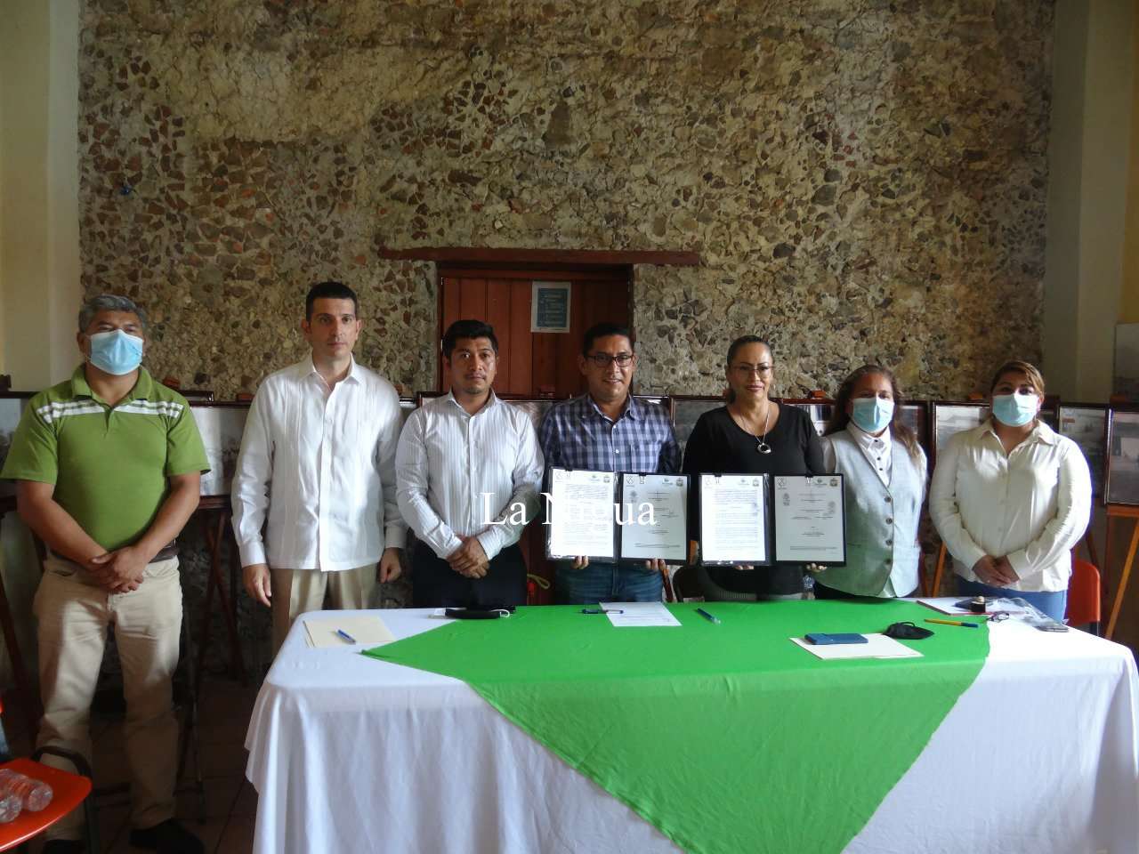 Firman convenio de colaboración Ayuntamiento de Chocaman y CEDH. 3 img 20220504 wa00414824202602726890841