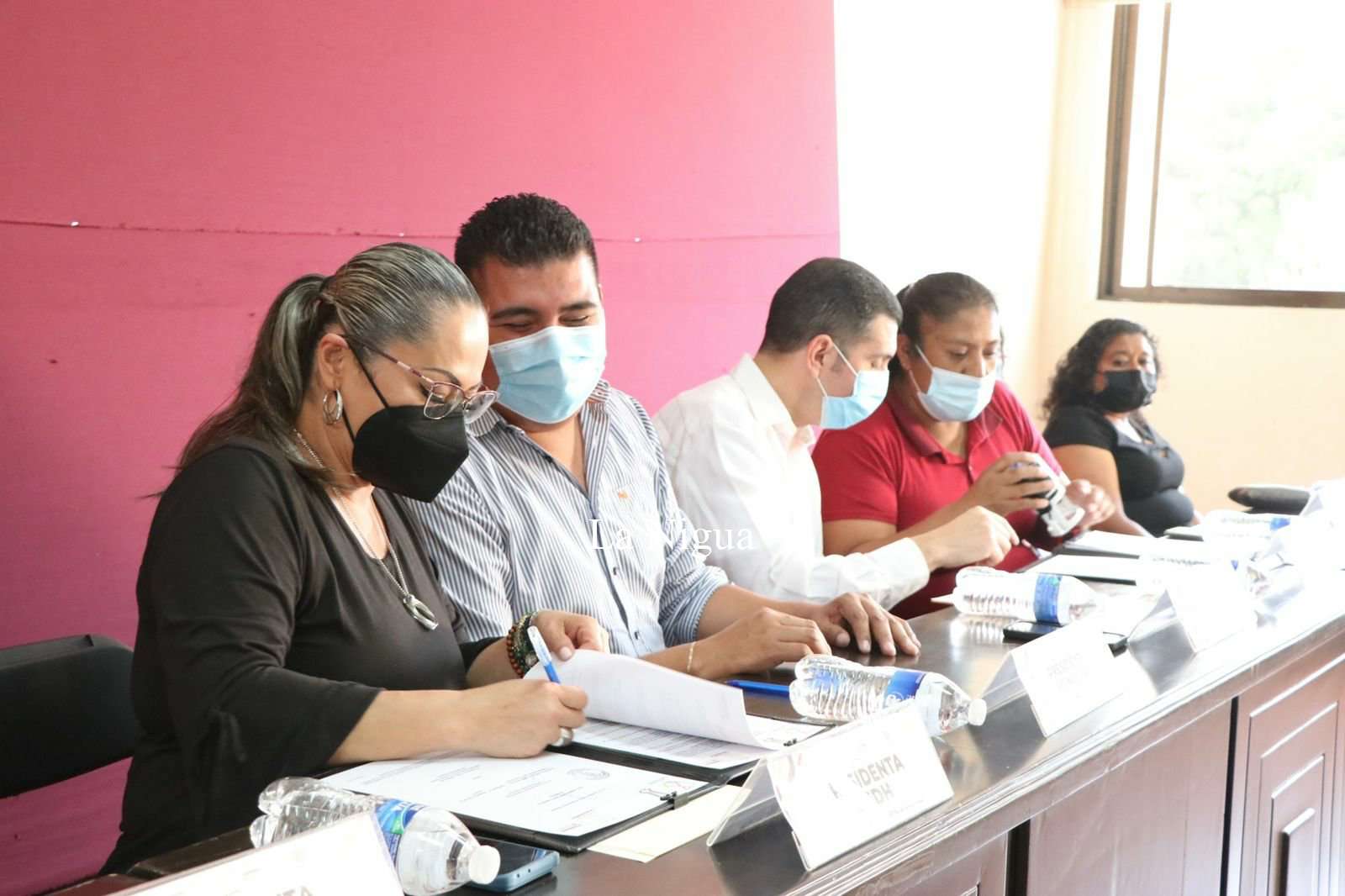 SE LLEVÓ A CABO LA FIRMA DEL CONVENIO DE COLABORACIÓN ENTRE LA COMISIÓN ESTATAL DE DERECHOS HUMANOS DEL ESTADO DE VERACRUZ Y EL AYUNTAMIENTO DE IXTACZOQUITLÁN 4 img 20220505 wa00022845470570575866924