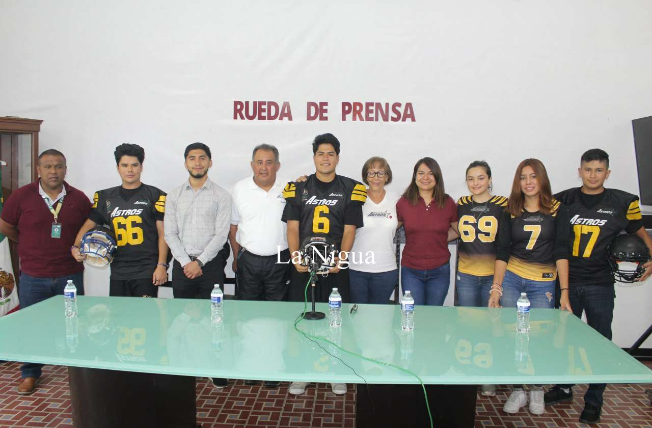 Abre las puertas Ayuntamiento a equipo de futbol americano en Fortín 2 img 20220505 wa00664109249355416705588