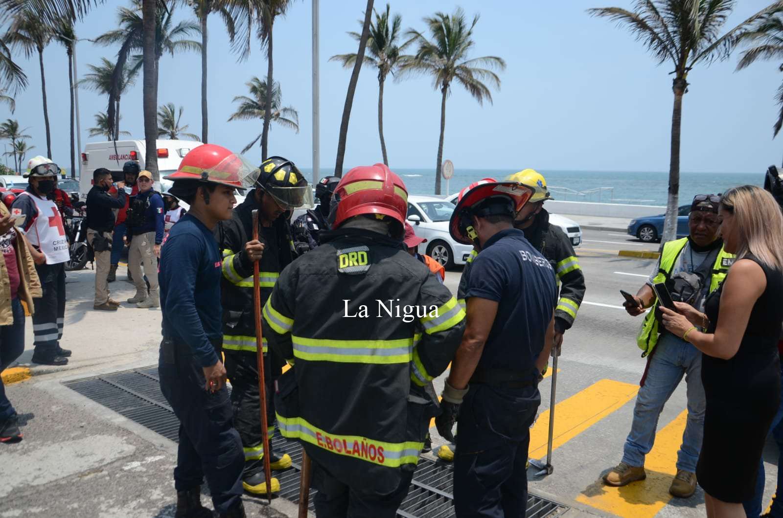 Queda atrapado en alcantarilla 9 img 20220505 wa00735890780321409208283