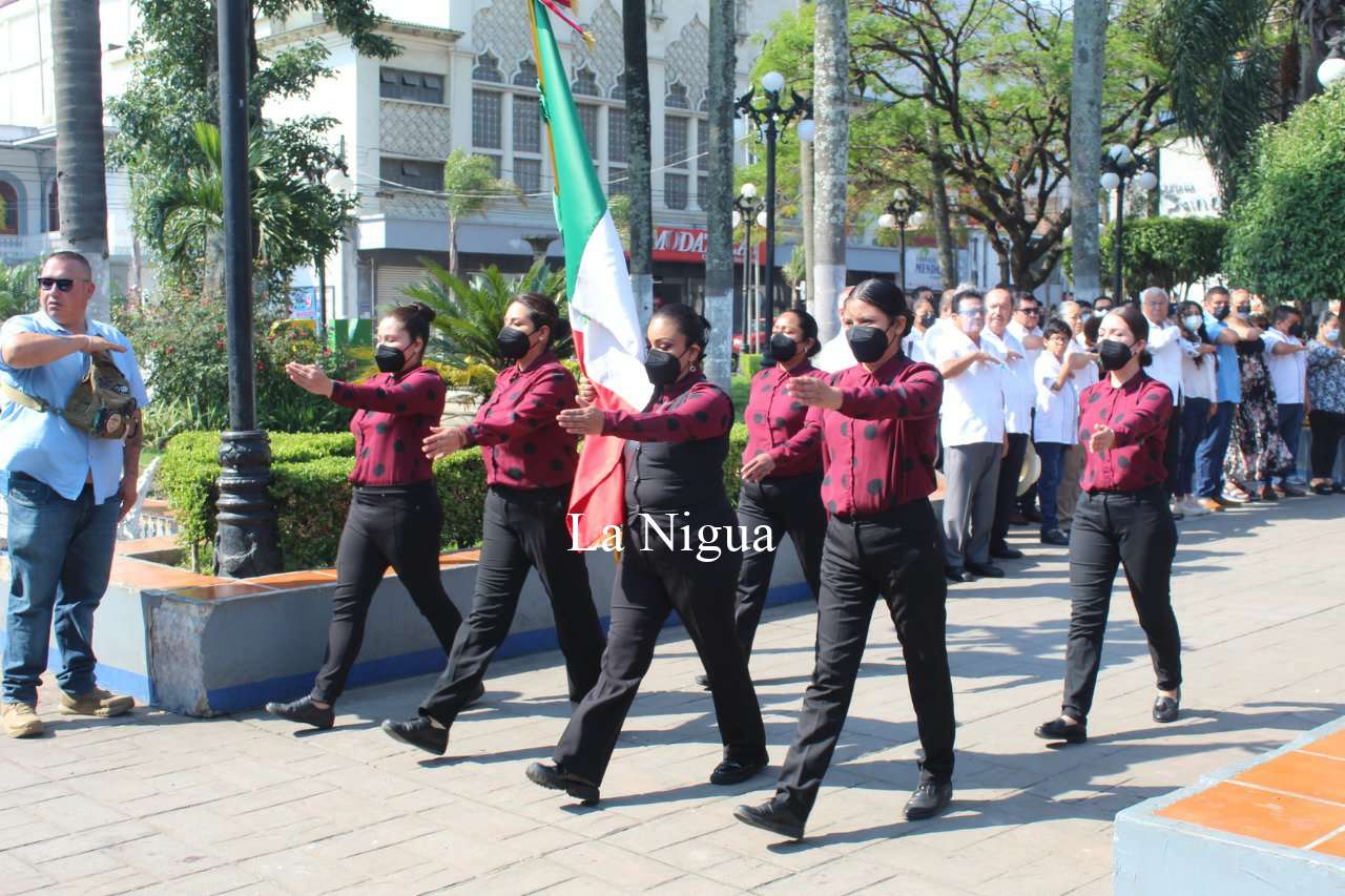 Conmemoran en Mendoza el 269 Aniversario del Natalicio de Miguel Hidalgo 2 img 20220508 wa00173761515072172190124