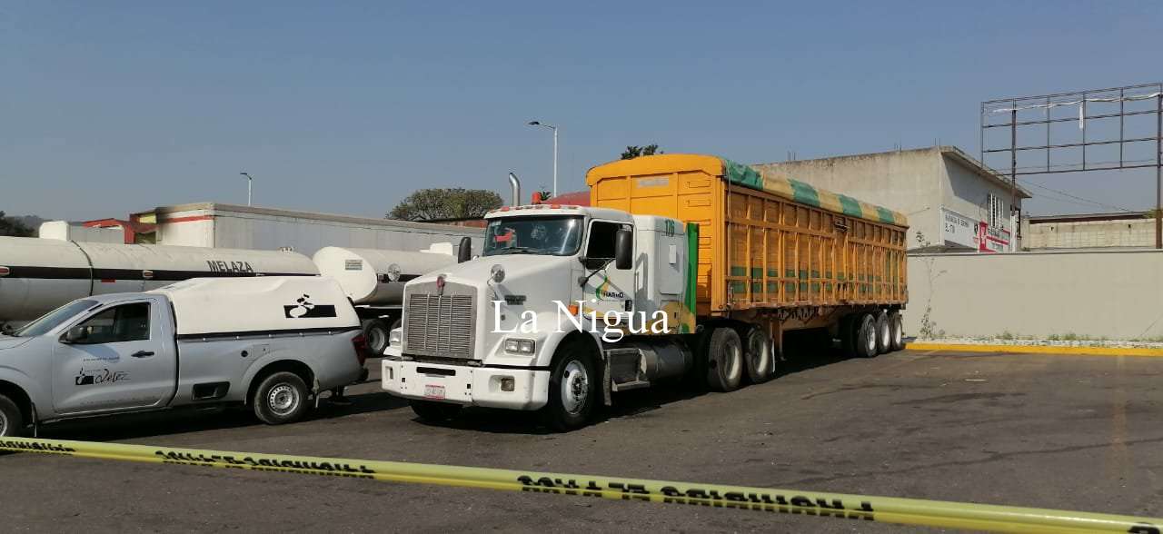 Muere trailero dentro de su camarote 7 img 20220509 wa00114853512461817840002