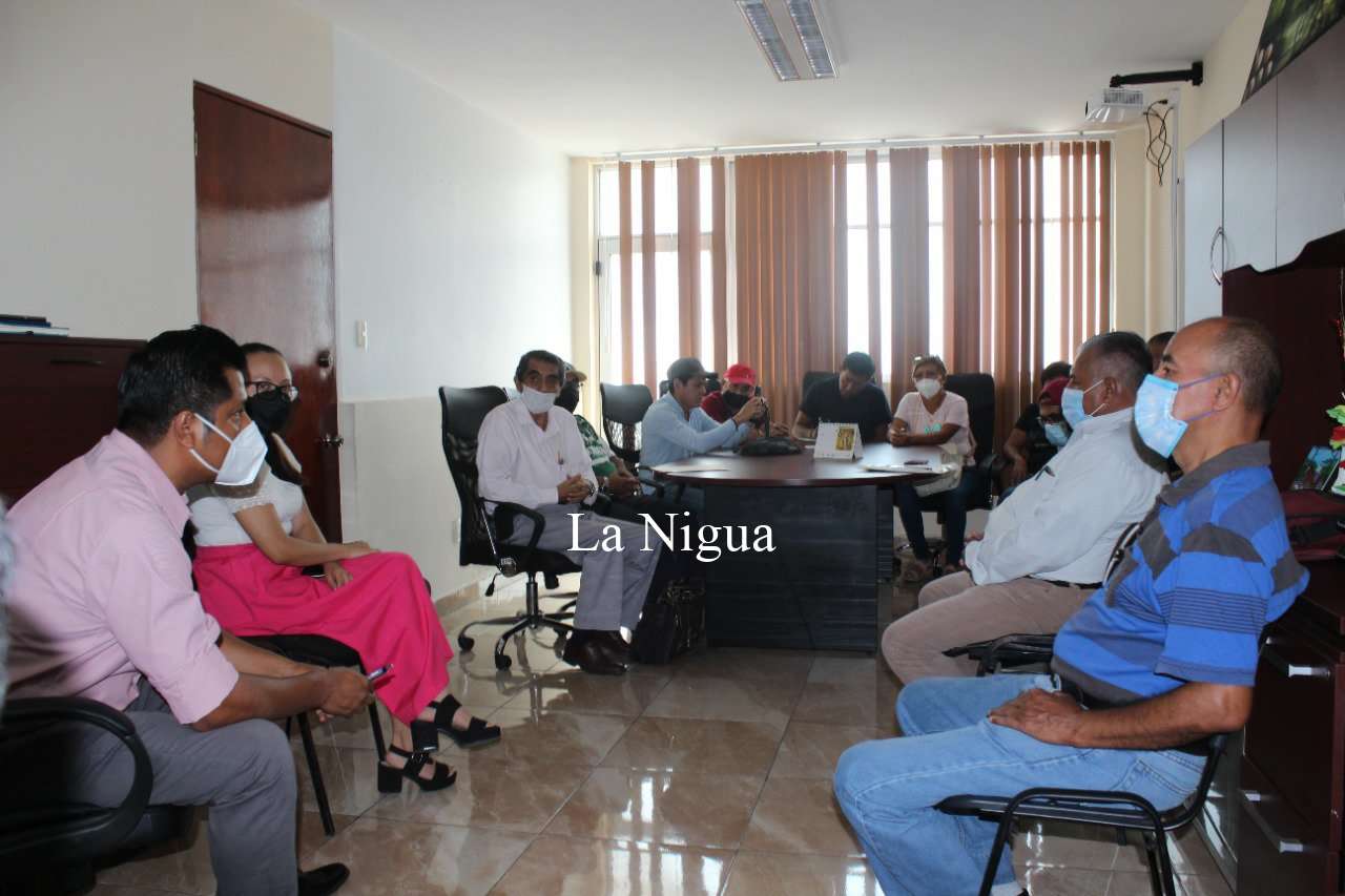 Con total transparencia, se reúne alcalde de Atoyac, Carlos Ventura, con ambientalistas para pactar líneas de acción 2 img 20220509 wa00634546417400062198914