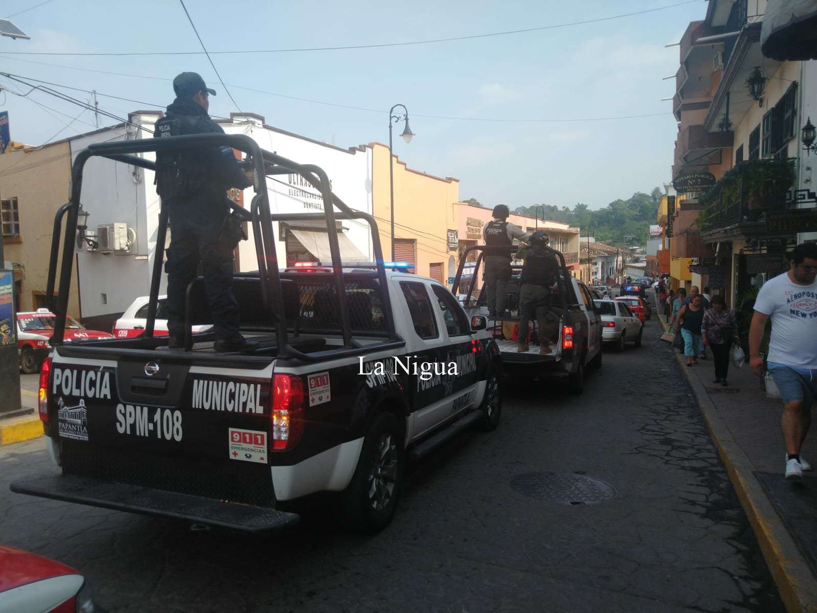 Violento atraco en céntrico negocio de Papantla 4 img 20220509 wa00683726681734728105478