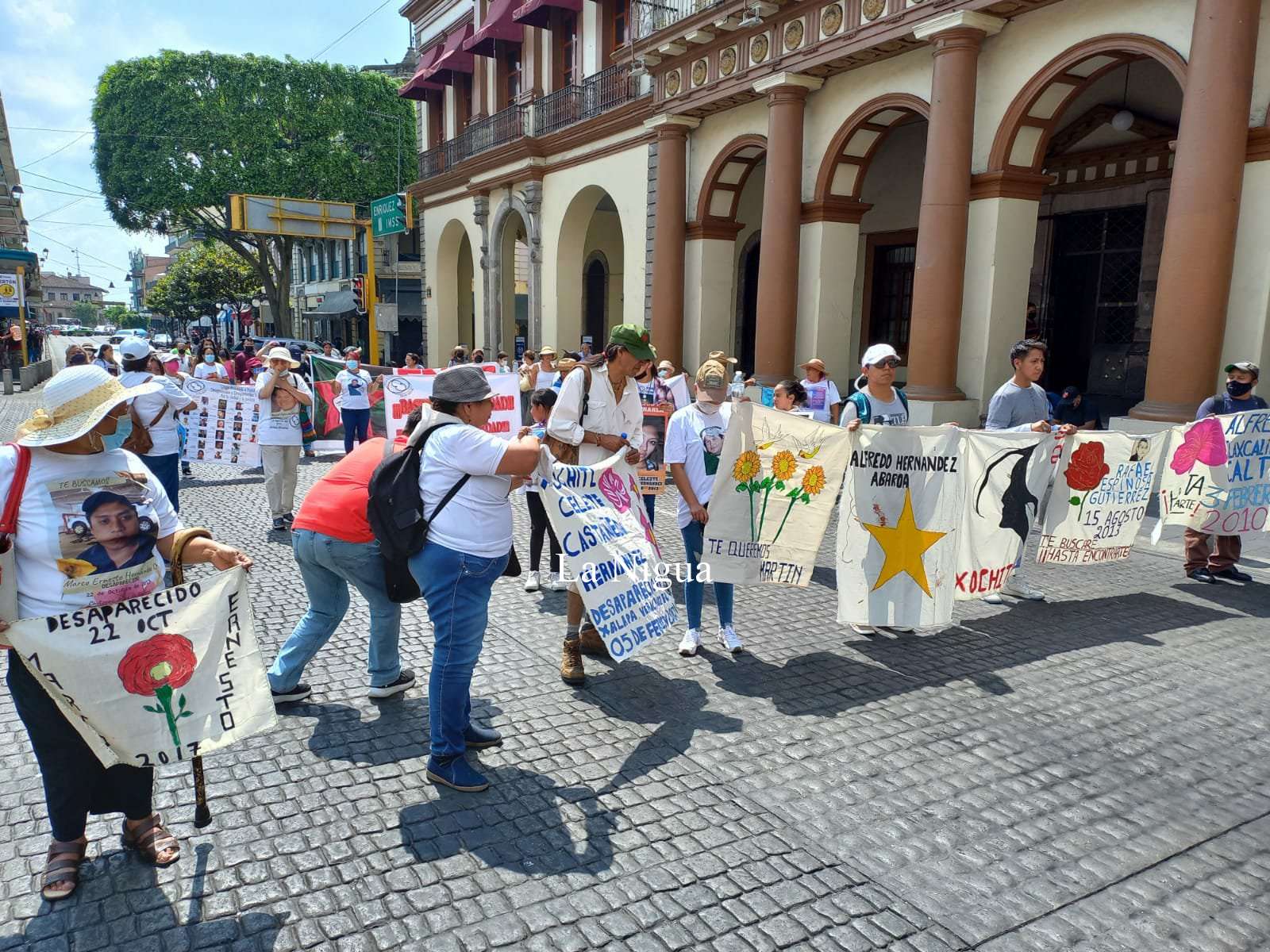 Marchan madres de desaparecidos en Xalapa 2 img 20220510 wa00375616330212226616595