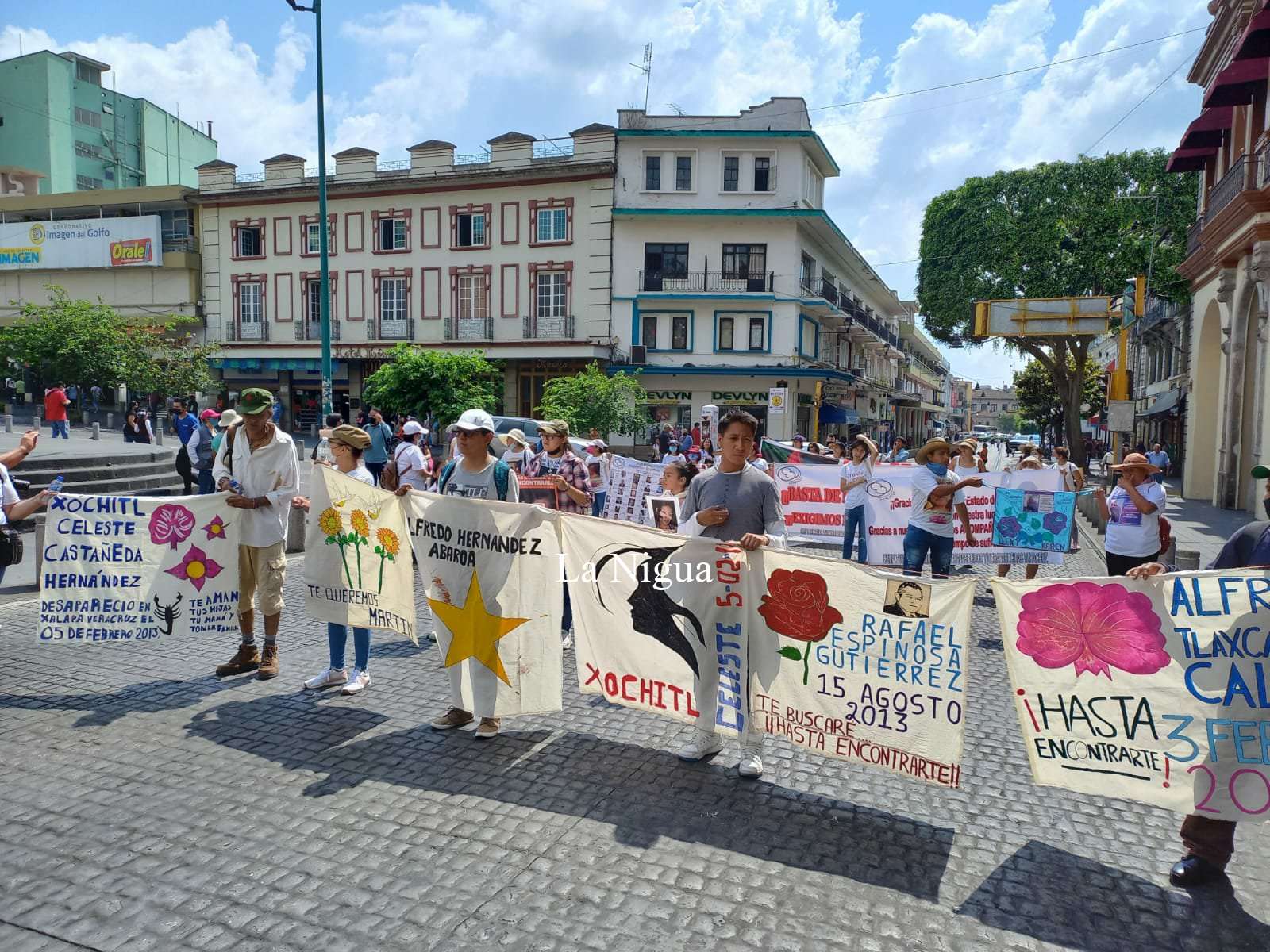 Marchan madres de desaparecidos en Xalapa 4 img 20220510 wa00386894150615568812536