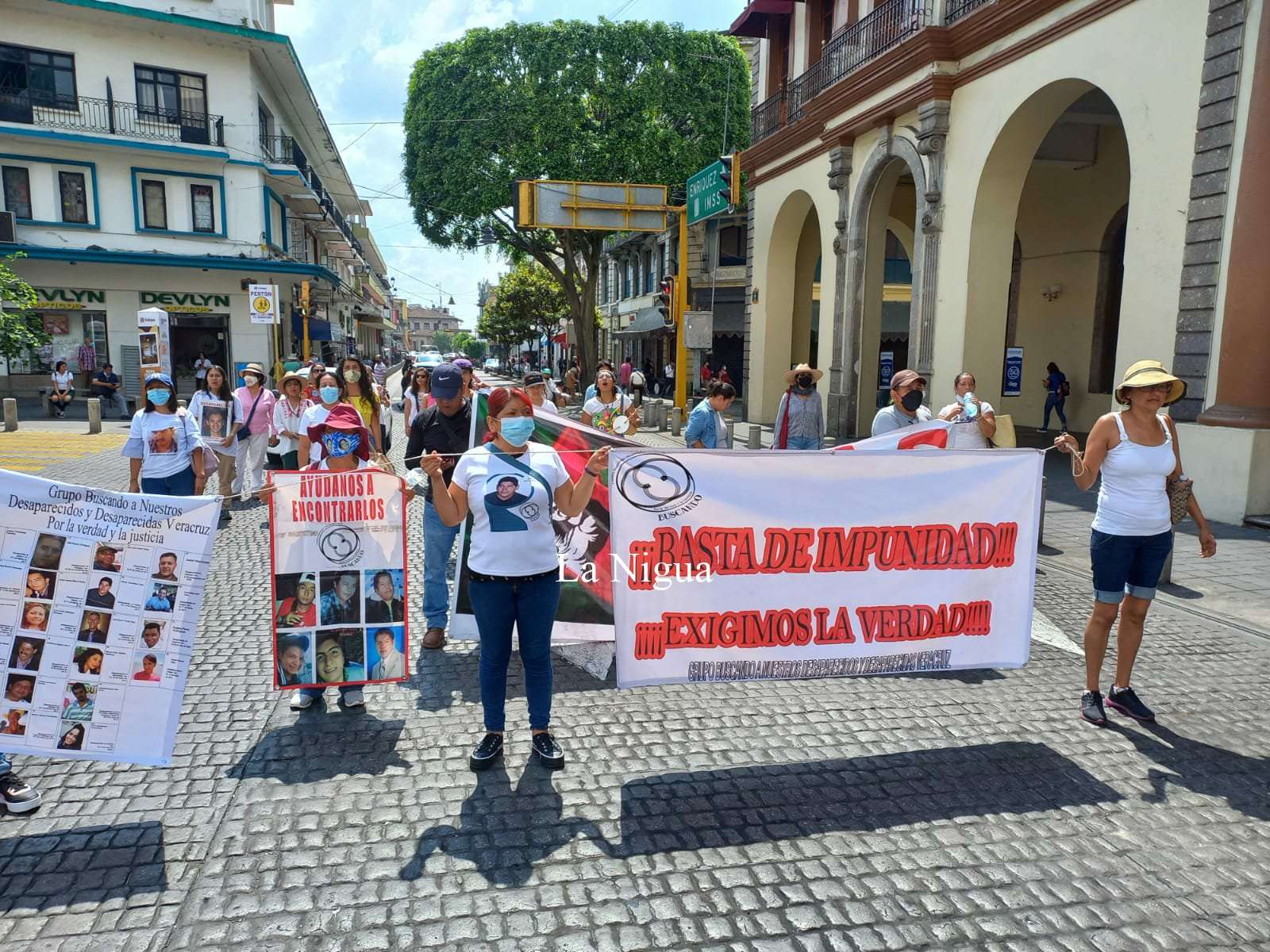 Marchan madres de desaparecidos en Xalapa 3 img 20220510 wa00394297124498608248145