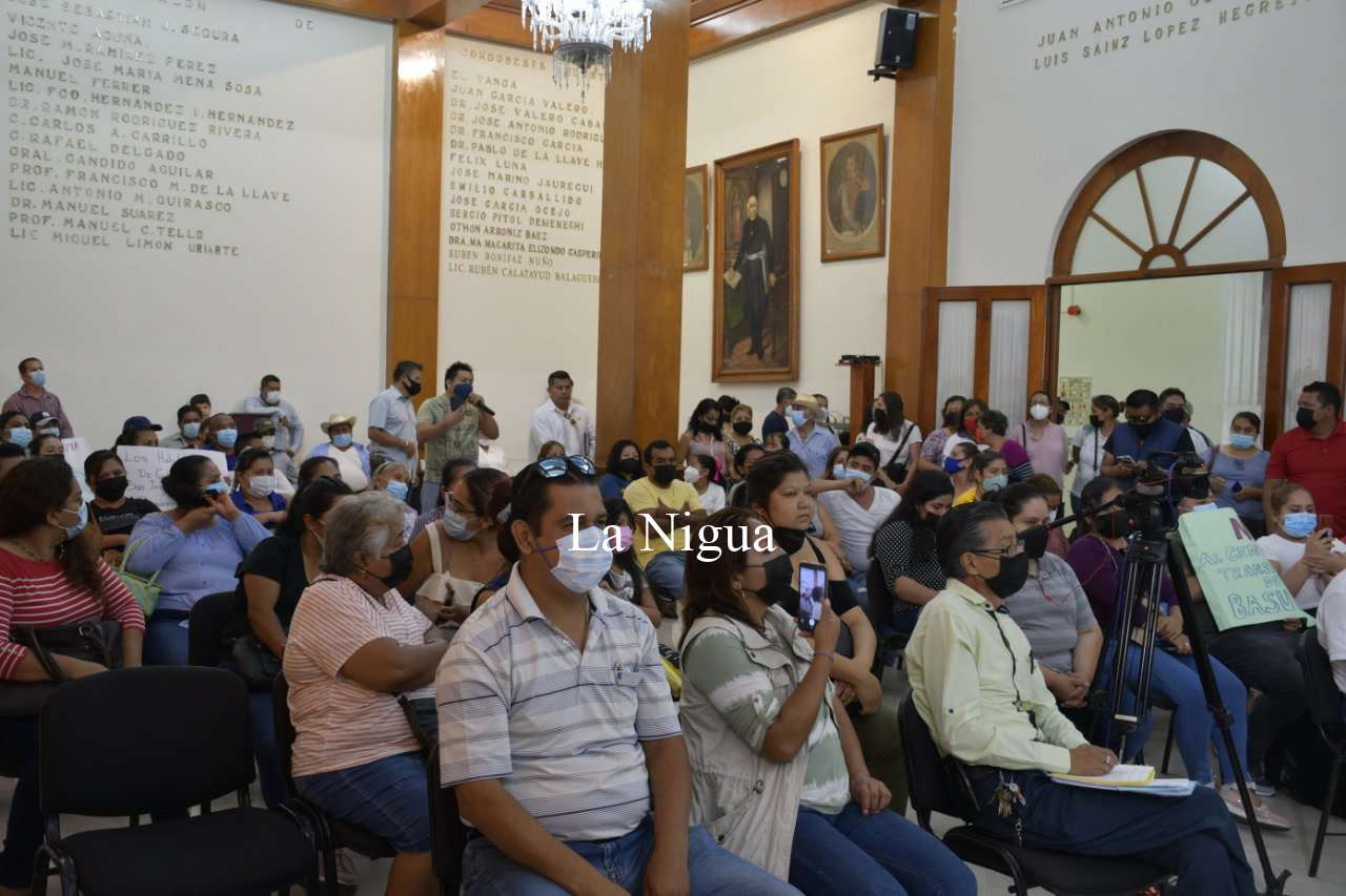 Dialoga Presidente con habitantes de Colinas de San José por Centro de Transferencia 6 img 20220511 wa00582377755440827597755
