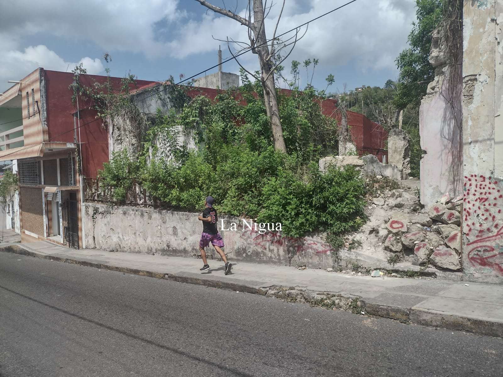 En completo abandono varias históricas viviendas en Papantla 19 img 20220511 wa00794314075104688650957