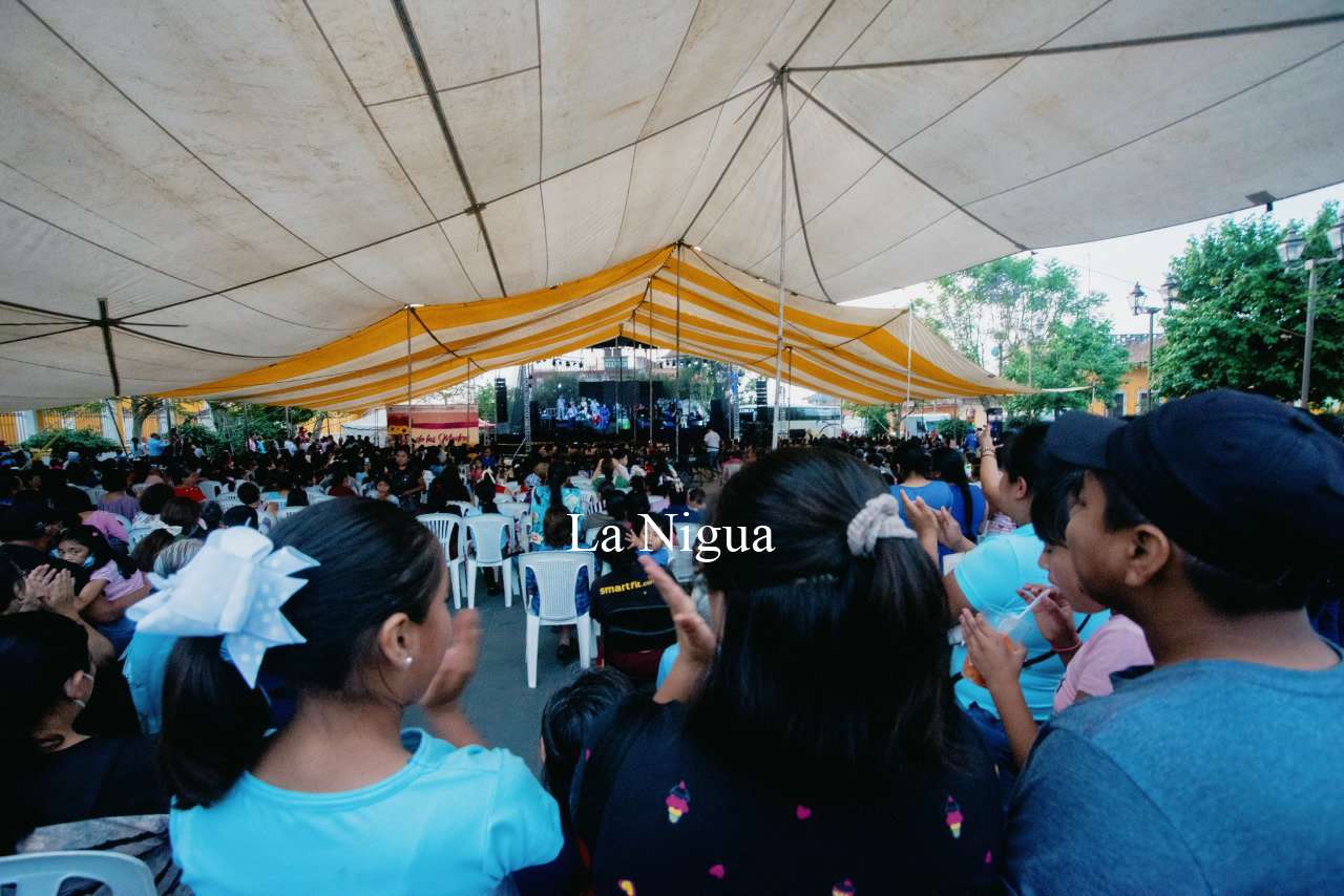 FESTEJAN A LAS MAMÁS DE COSCOMATEPEC 4 img 20220512 wa00243645721663697798434