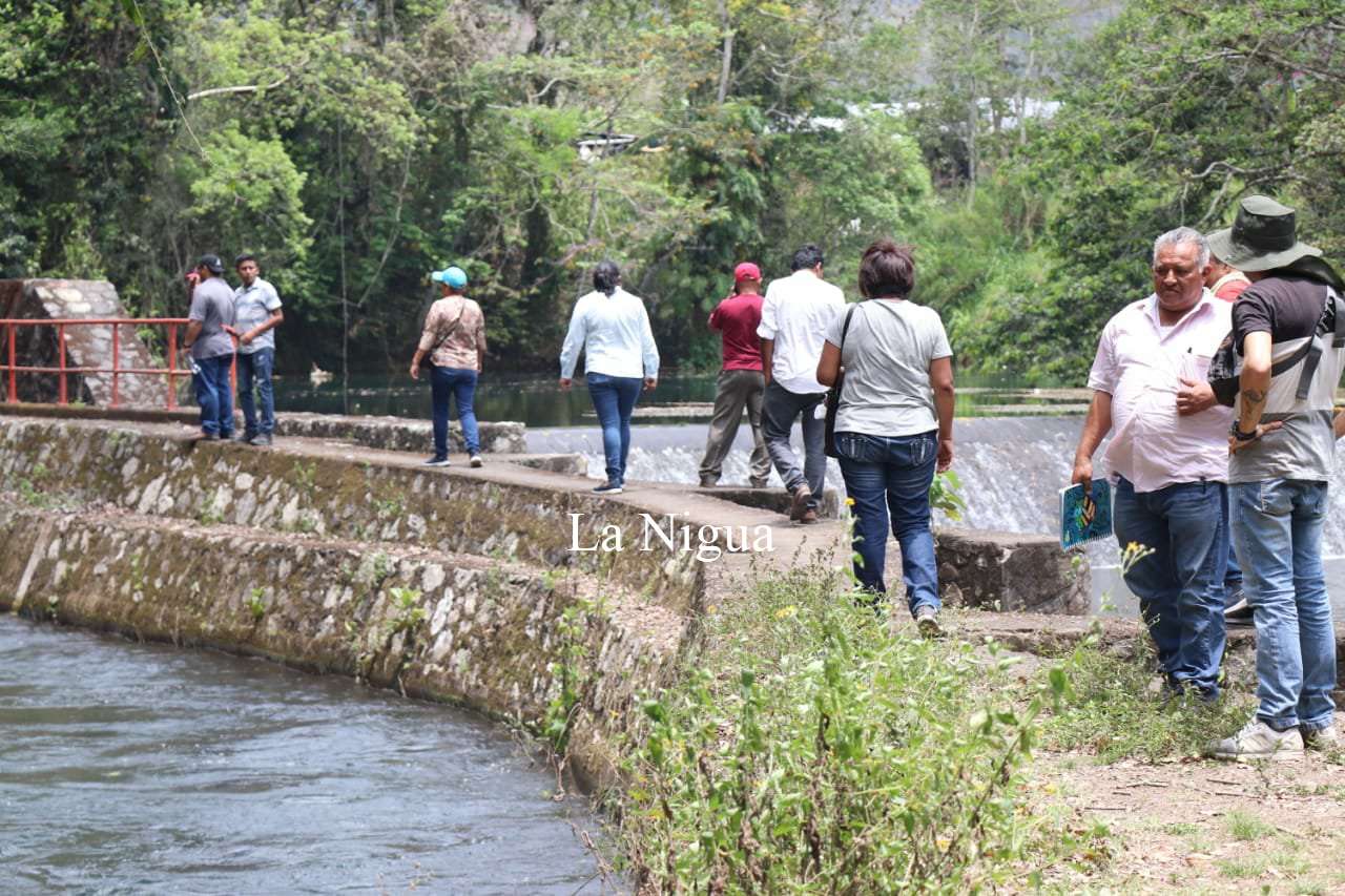 Recorren ambientalistas y autoridades municipales zonas del río Atoyac para hacer un diagnóstico 1 img 20220512 wa00357487880427419728330