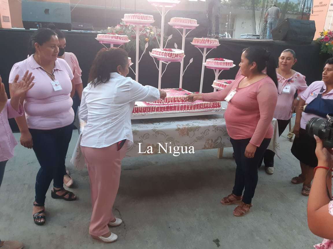 Apoya DIF de Rafael Delgado a madres de familia en temas de salud. 4 img 20220512 wa00402696445078856984393