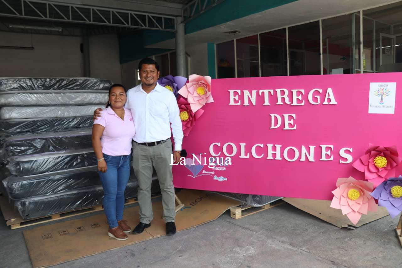 Beneficia DIF de Atoyac a familias con entrega de colchones a bajo costo 2 img 20220512 wa01381791010611657181966