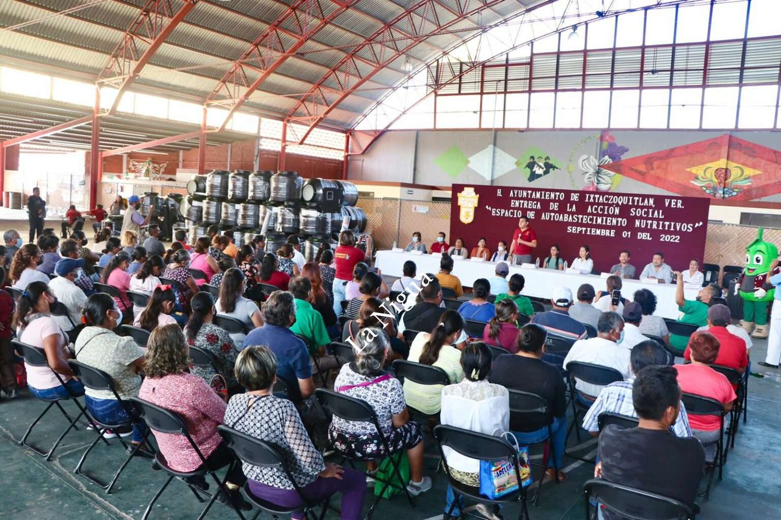 ACCIONES EN BENEFICIO DE LA POBLACIÓN ZOQUITECA SON LAS QUE HA ESTADO EMPRENDIENDO SU PRESIDENTE MUNICIPAL NAHÚM ÁLVAREZ PELLICO.