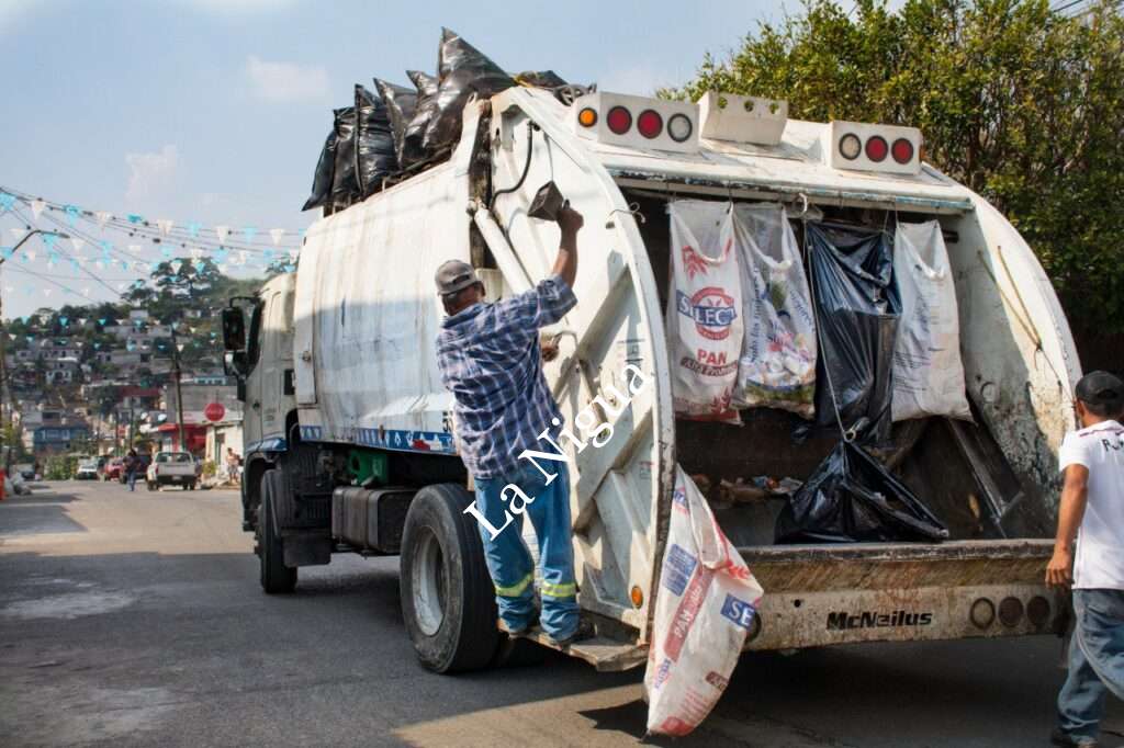Accidentes carreteros, retrasan traslado de residuos al basurero