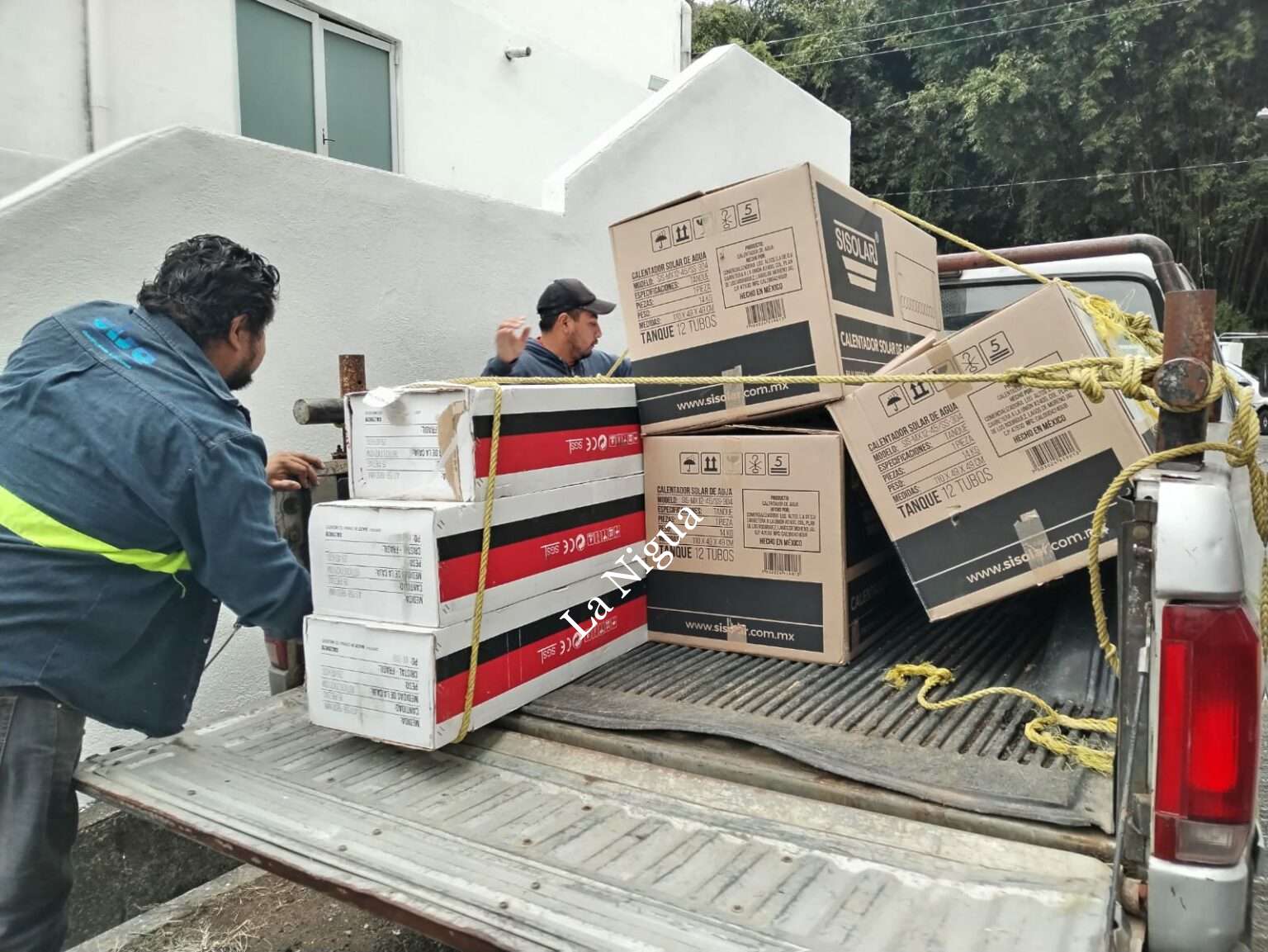 Entrega Ayuntamiento calentadores solares con subsidio a 157 familias