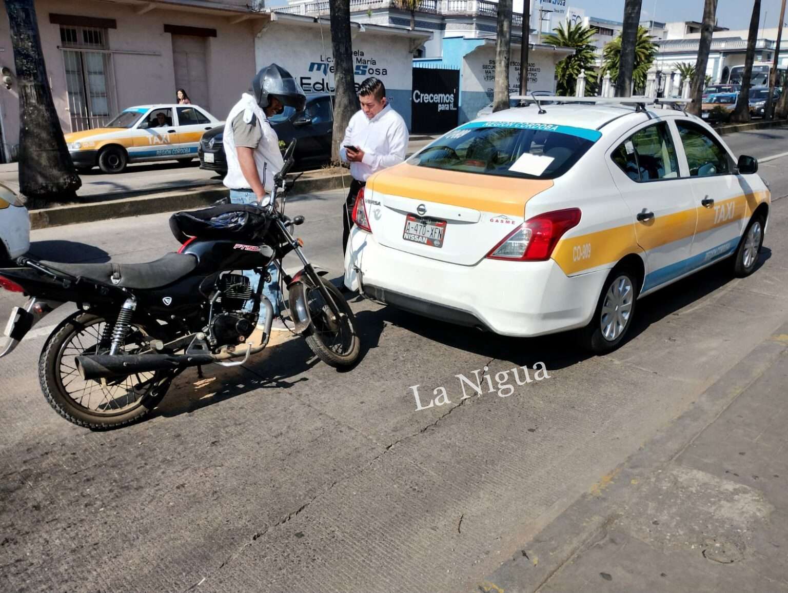#Motazo vs taxi, centro de Córdoba