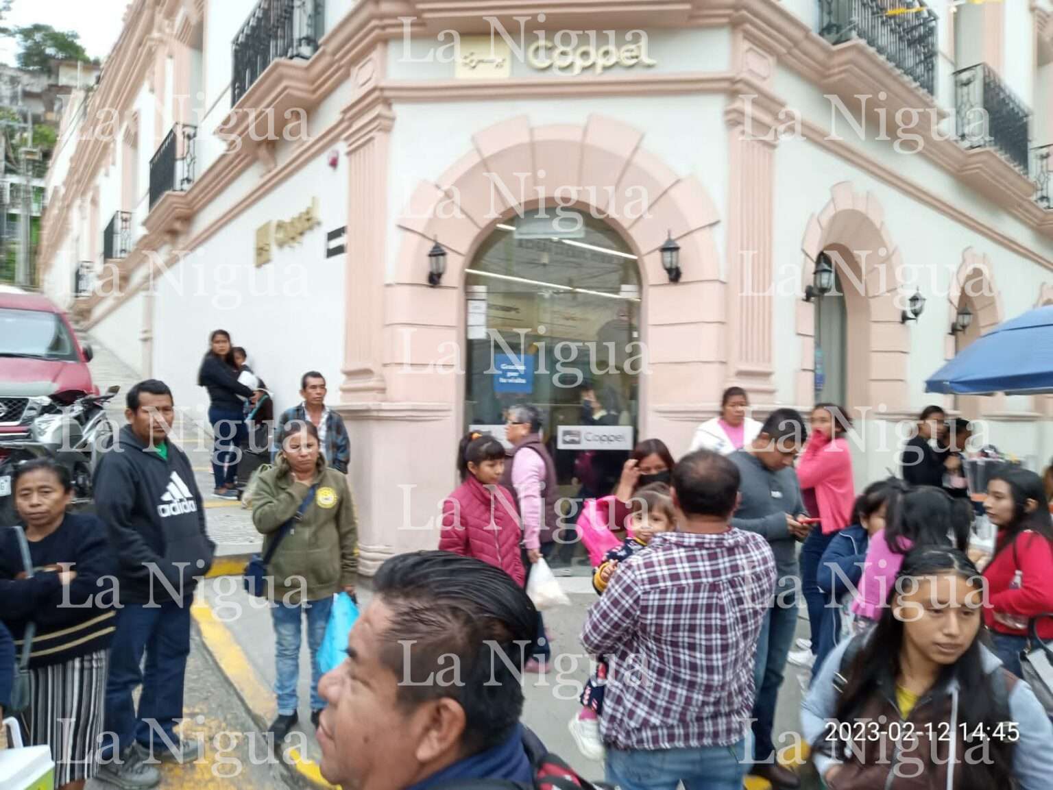 De nueva cuenta COPPEL PAPANTLA, pone en riesgo a sus clientes, tras conato de incendio