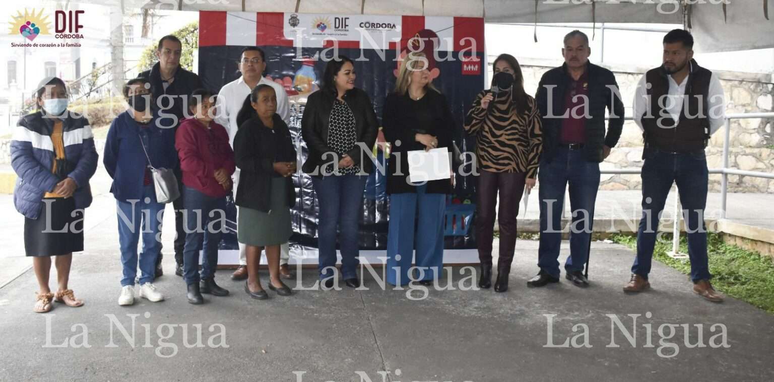 DIF Córdoba Promueve productos de las Comunidades en el Mercadito