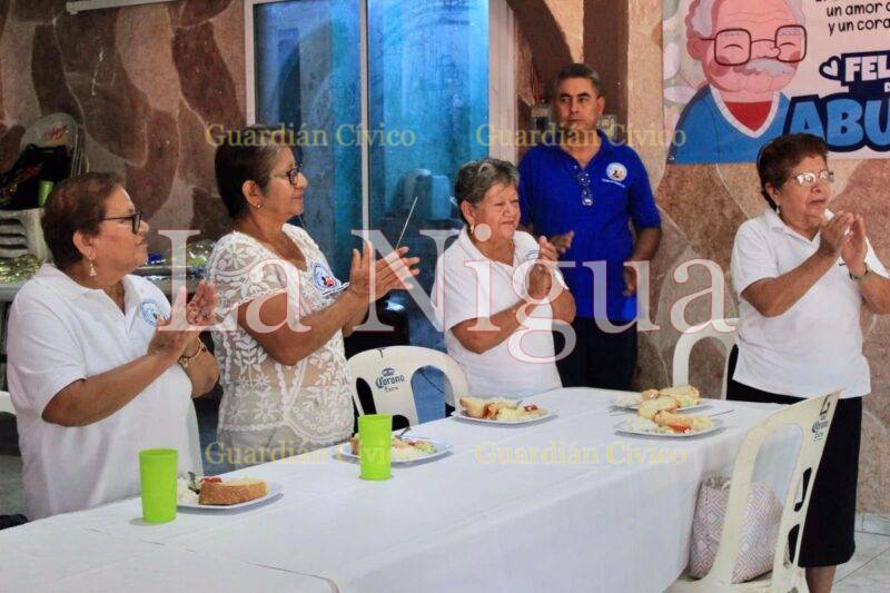 CELEBRAN EL DIA DE LOS ABUELOS EN LA ESTANCIA "LOS HIJOS PREDILECTOS DE MARIA" 3 img 20230829 wa00894482743310044723832