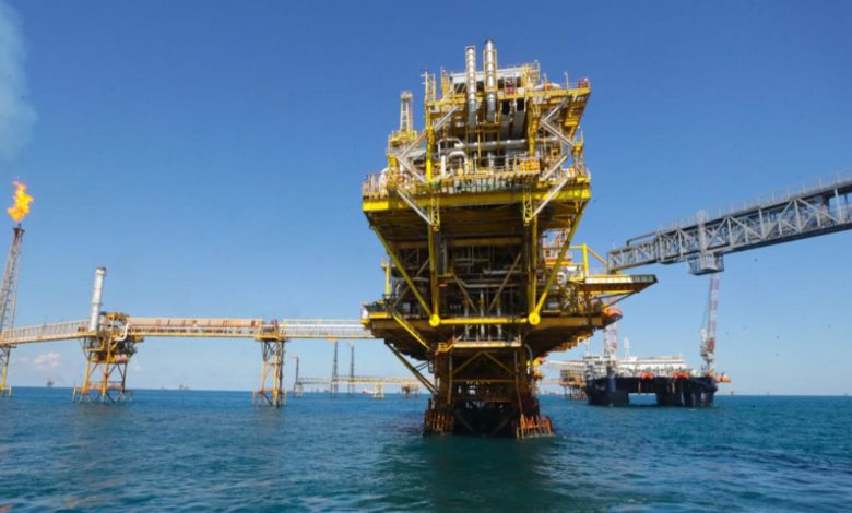 Reforma a la Ley de Hidrocarburos es suspendida indefinidamente por un juez